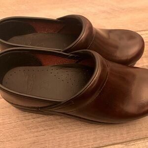 Dansko professional women’s clogs size 37